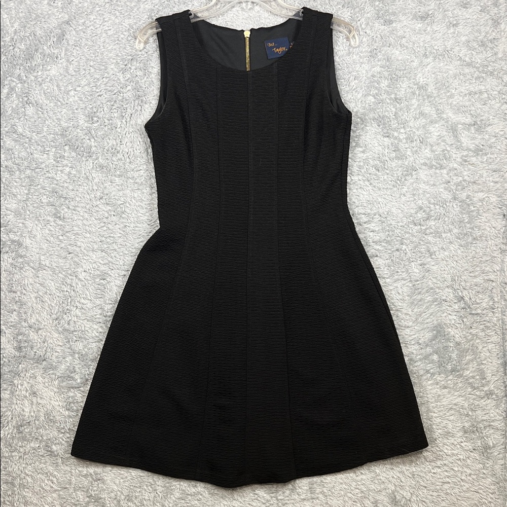 Just...Taylor Chic Black Textured Mini Dress